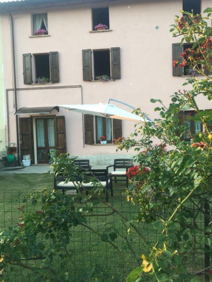B&B Happiness In The Country 브레셀로 외부 사진